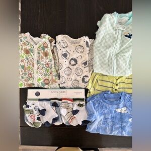 Multi-Pack Baby Clothes Bundle with new socks